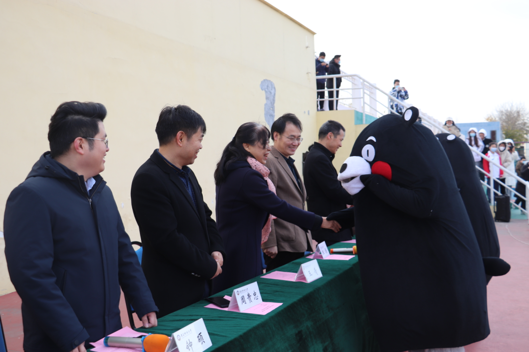 yl34511线路中心举办“体育拥抱科大·青春告白祖国”第六届学生田径运动会